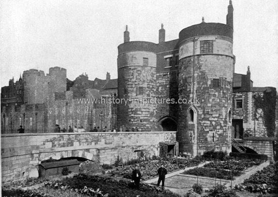 Beauchamp & Byward Towers,Tower of London, London.c.1890's.
